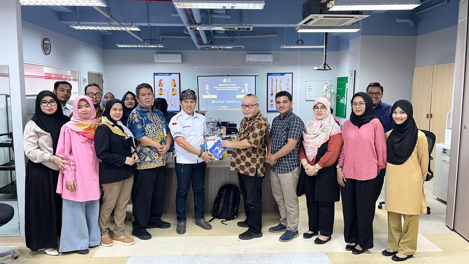 Peninjauan dan Pengembangan Kurikulum Program Studi Hukum Program Sarjana Universitas Bunda Thamrin